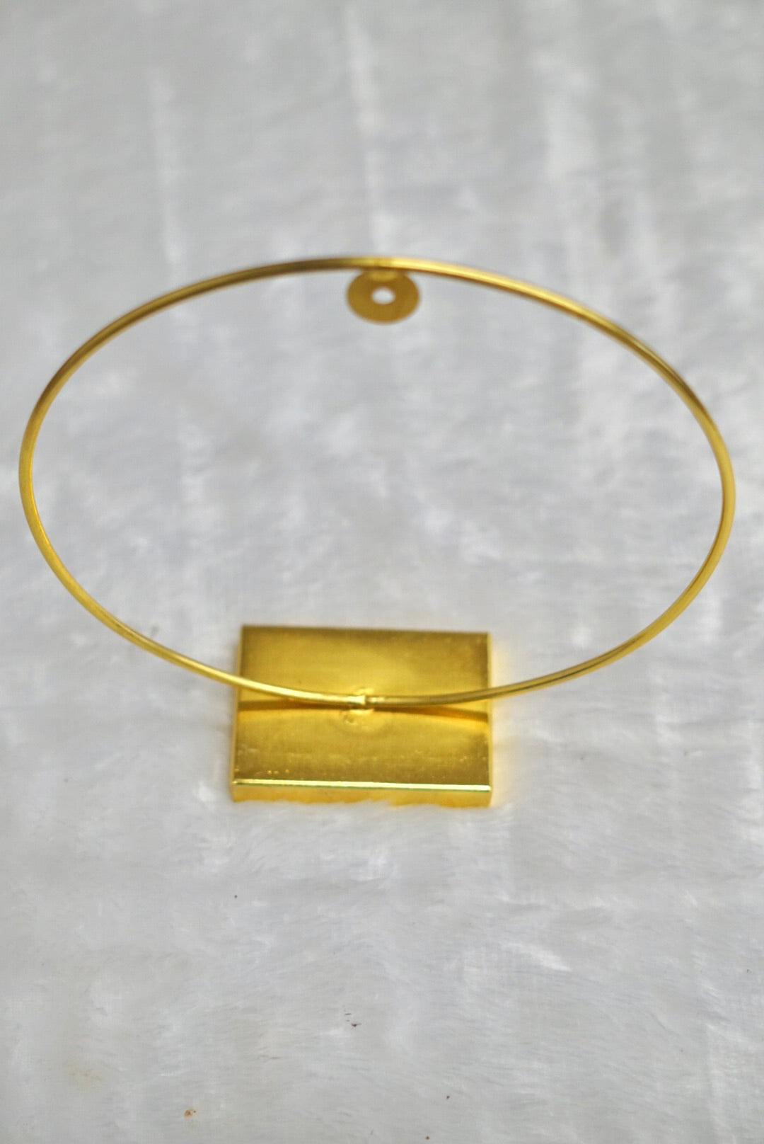 Gold Round Metal Hoop Stand