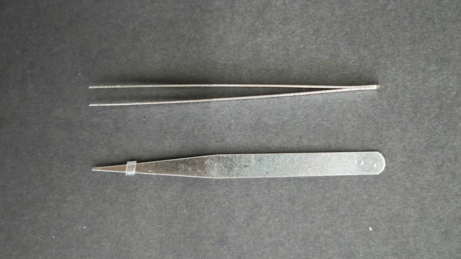 RRI07299 Small Metal Tweezer